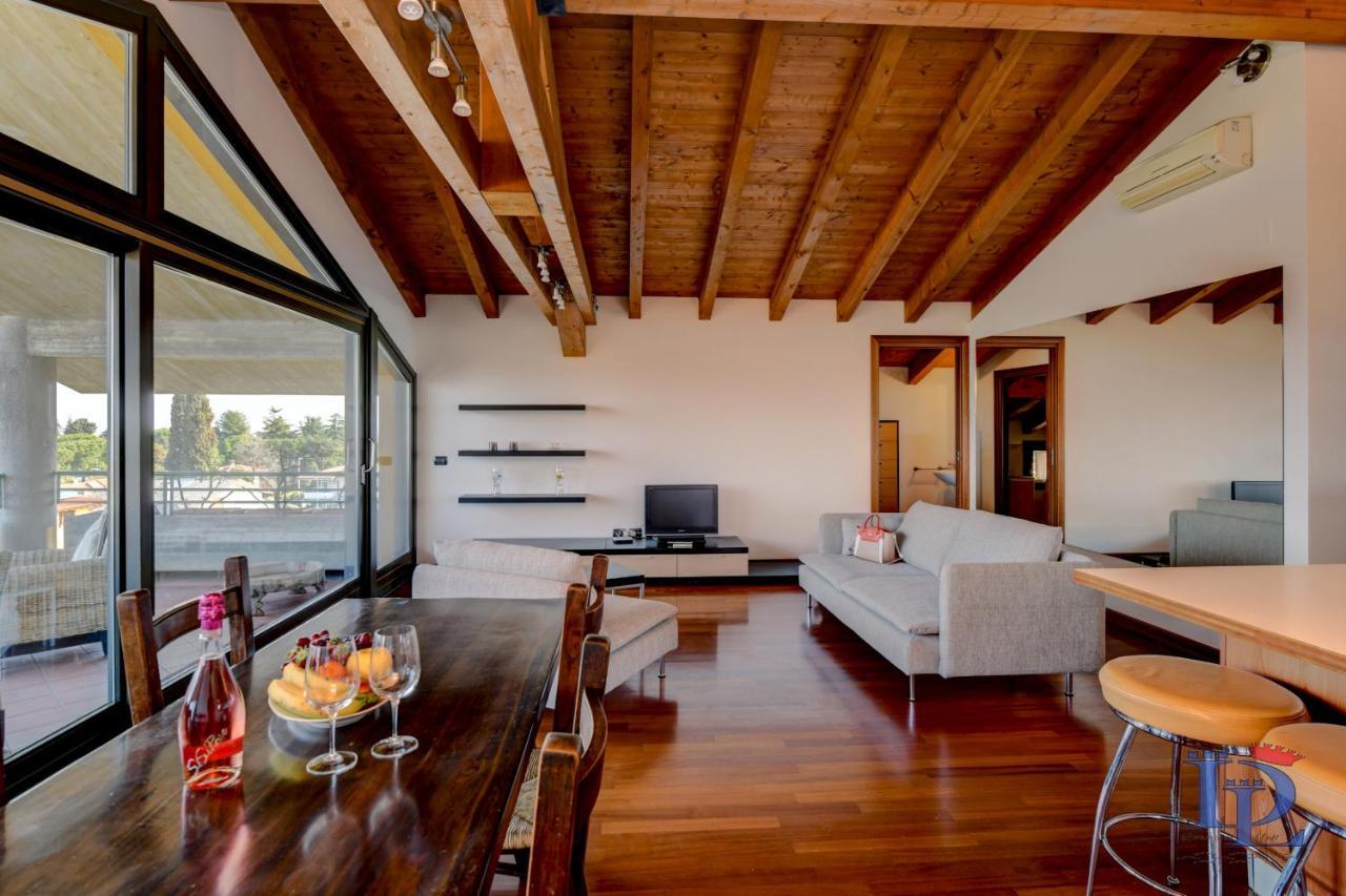 דסנזאנו דל גארדה Desenzanoloft Official Partner Marriott Homes & Villas - Paradise Lake View In A 5 Pools Exclusive Residence מראה חיצוני תמונה